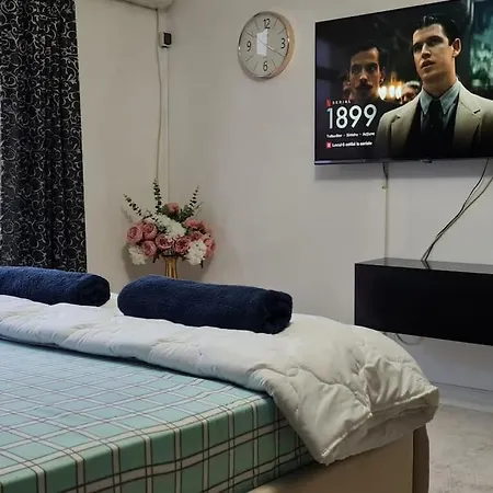 Апартаменти Luxury Studio Close To Old Town Unirii Square Very Quiet Best View Boulevard *
