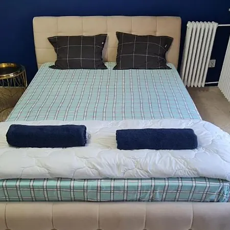 Luxury Studio Close To Old Town Unirii Square Very Quiet Best View Boulevard Lejlighed Bukarest